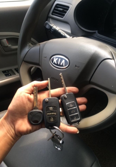 Chìa khoá xe kia